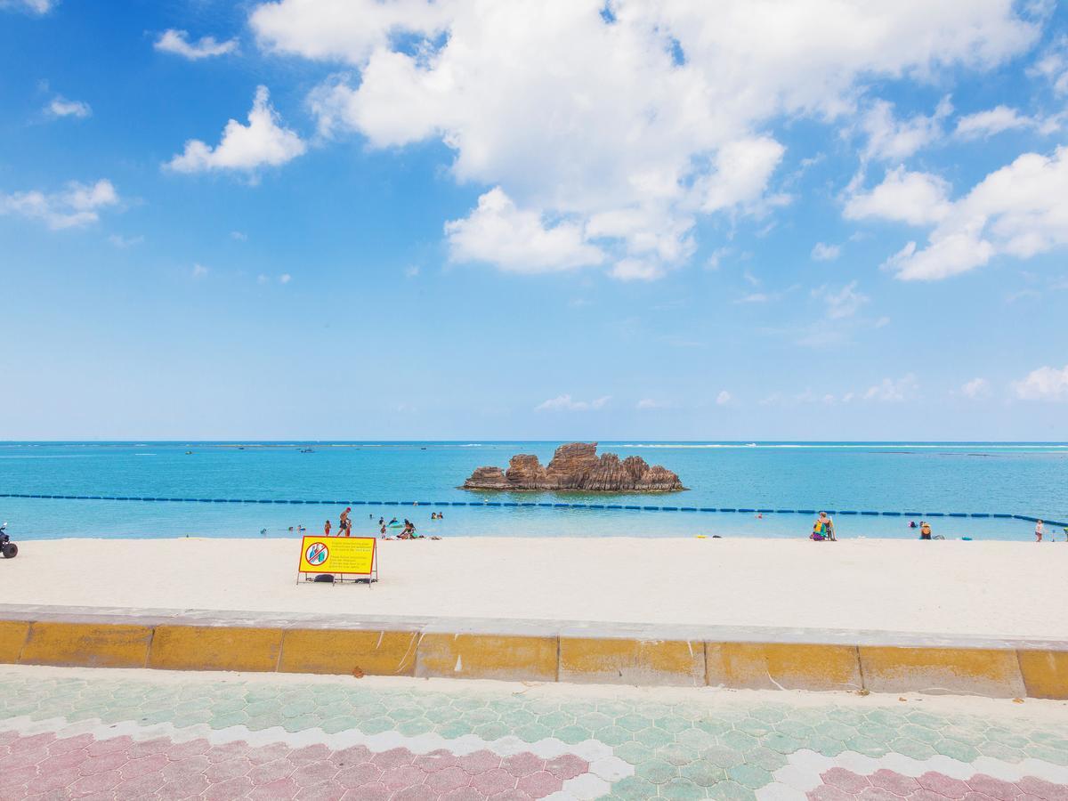 Kariyushi Condominium Resort Chatan Araha Sunset Kültér fotó